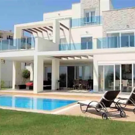 Willa Beautiful Private 4 Bed Villa With Amazing Views In Peaceful Location *