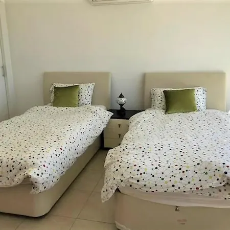 Beautiful Private 4 Bed Villa With Amazing Views In Peaceful Location *