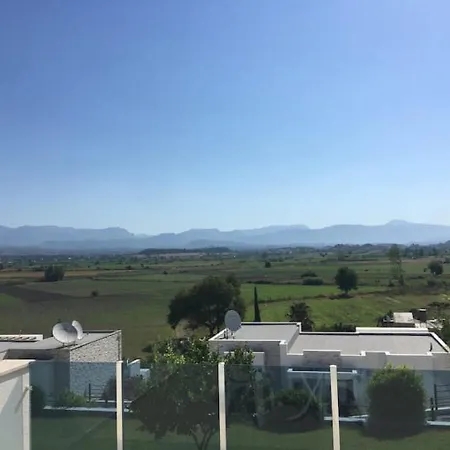 Beautiful Private 4 Bed Villa With Amazing Views In Peaceful Location *