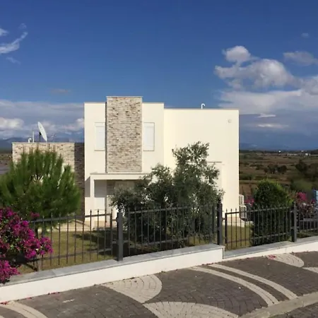 Beautiful Private 4 Bed Villa With Amazing Views In Peaceful Location Villa