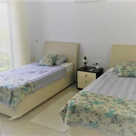 Beautiful Private 4 Bed Villa With Amazing Views In Peaceful Location *